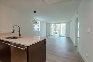 500 Brickell Ave, Miami, FL 33131 - Photo 11