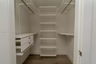 500 Brickell Ave #1407, Miami, FL 33131 - Photo 19