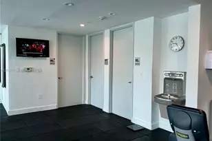500 Brickell Ave, Miami, FL 33131 - Photo 37