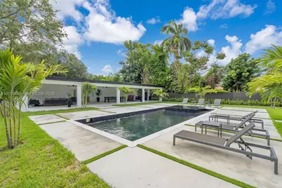 15230 NE 2nd Ave, Miami, FL 33162 - Photo 35