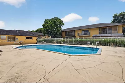 1130 NE 210th Ter, Miami, FL 33179 - Photo 35