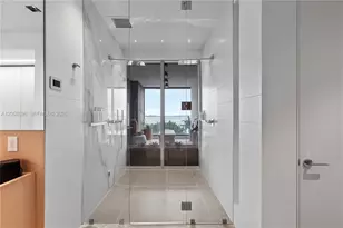 650 NE 32nd St, Miami, FL 33137 - Photo 11