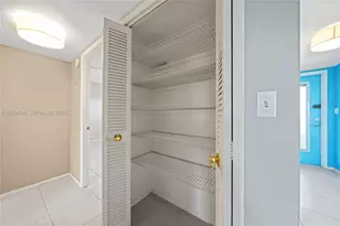 4800 Hillcrest Ln, Hollywood, FL 33021 - Photo 7