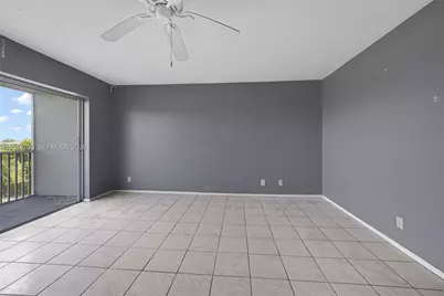 4800 Hillcrest Ln #402, Hollywood, FL 33021 - Photo 15