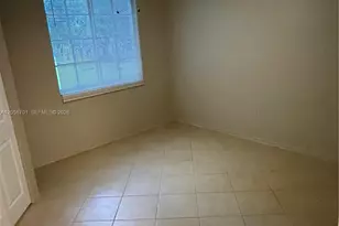 11155 SW 5th Pl, Pembroke Pines, FL 33025 - Photo 13