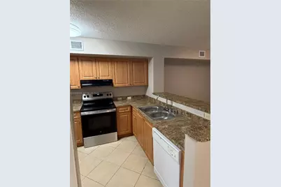 11155 SW 5th Pl #202, Pembroke Pines, FL 33025 - Photo 5