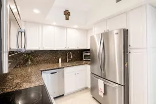5600 Collins Ave, Miami Beach, FL 33140 - Photo 5