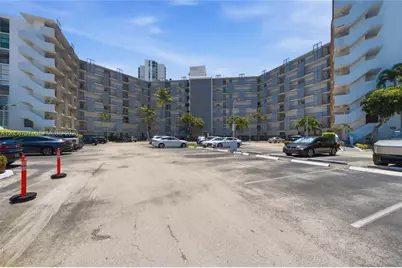 3401 N Country Club Dr #804, Aventura, FL 33180 - Photo 1