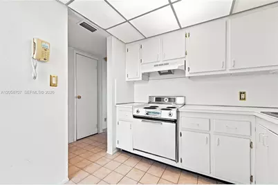 3401 N Country Club Dr #804, Aventura, FL 33180 - Photo 23