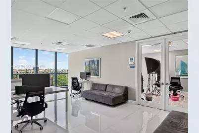 601 NE 36th St #2401, Miami, FL 33137 - Photo 33