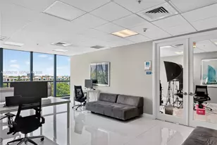 601 NE 36th St, Miami, FL 33137 - Photo 33