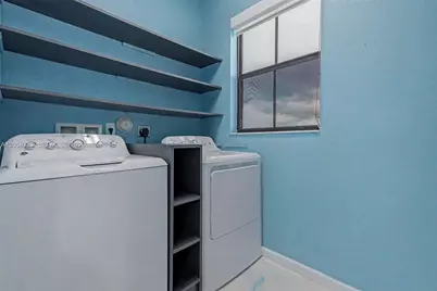 8788 W 35th Ct, Hialeah, FL 33018 - Photo 29