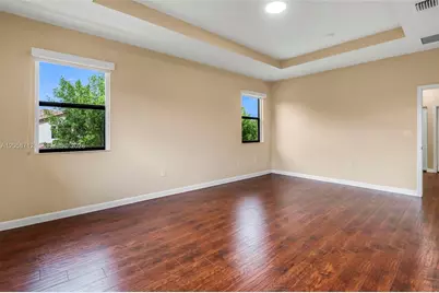 8788 W 35th Ct, Hialeah, FL 33018 - Photo 21