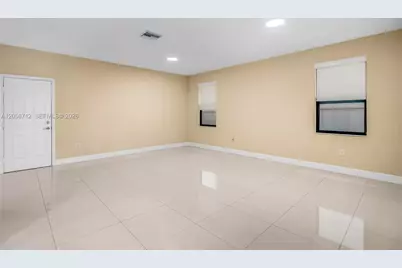 8788 W 35th Ct, Hialeah, FL 33018 - Photo 11