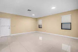 8788 W 35th Ct, Hialeah, FL 33018 - Photo 11