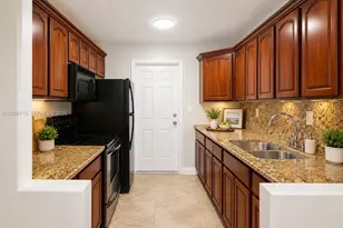12590 NE 16th Ave, North Miami, FL 33161 - Photo 13
