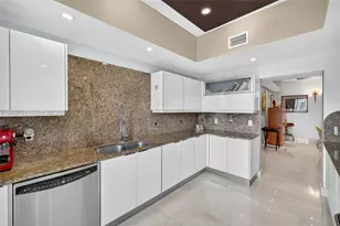 3330 NE 190th St, Aventura, FL 33180 - Photo 33