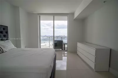 253 NE 2nd St #2107, Miami, FL 33132 - Photo 13