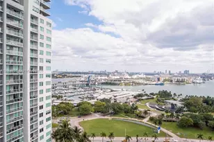 253 NE 2nd St, Miami, FL 33132 - Photo 21