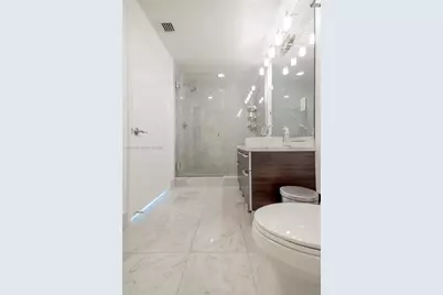 253 NE 2nd St #2107, Miami, FL 33132 - Photo 19