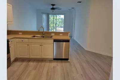 1960 Freeport Ln #1960, Riviera Beach, FL 33404 - Photo 5