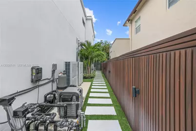 436 NE 10th Ave, Fort Lauderdale, FL 33301 - Photo 23