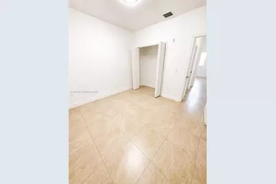 18120 NW 59th Ave #202, Hialeah, FL 33015 - Photo 9