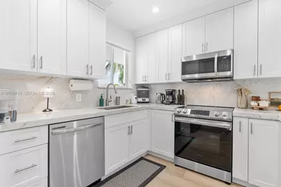 6100 NW 2nd St, Miami, FL 33126 - Photo 11