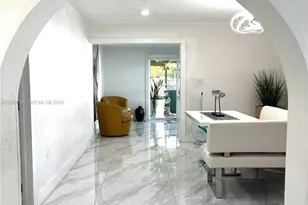 8025 NW 170th St, Hialeah, FL 33015 - Photo 7