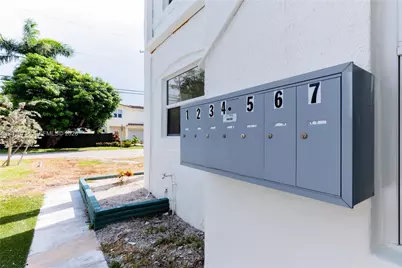 709 SW 4th Ct #7, Fort Lauderdale, FL 33315 - Photo 9