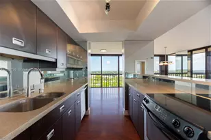 2480 Presidential Way, West Palm Beach, FL 33401 - Photo 5