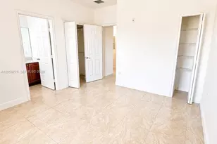 18120 NW 59th Ave, Hialeah, FL 33015 - Photo 7