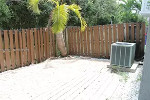 10770 NW 74th Ln, Doral, FL 33178 - Photo 9
