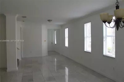 10770 NW 74th Ln, Doral, FL 33178 - Photo 5