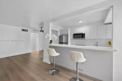 1340 Lincoln Rd #502, Miami Beach, FL 33139 - Photo 3