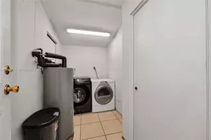 220 SW 65th Ave, Pembroke Pines, FL 33023 - Photo 25