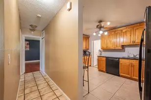 220 SW 65th Ave, Pembroke Pines, FL 33023 - Photo 9