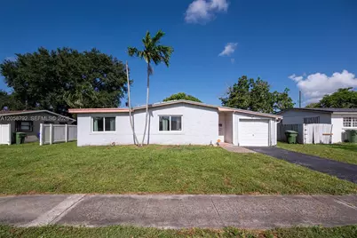 220 SW 65th Ave, Pembroke Pines, FL 33023 - Photo 1