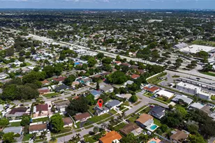 220 SW 65th Ave, Pembroke Pines, FL 33023 - Photo 29