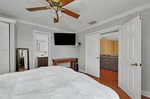 220 SW 65th Ave, Pembroke Pines, FL 33023 - Photo 19
