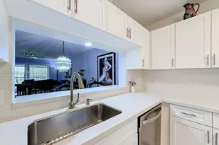 10208 NW 24th Pl, Sunrise, FL 33322 - Photo 13