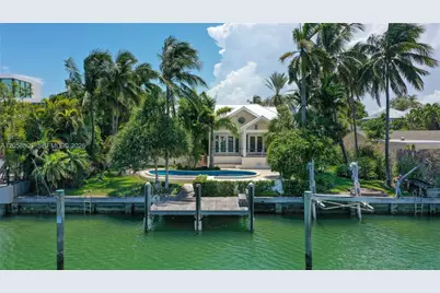 621 N Mashta Drive, Key Biscayne, FL 33149 - Photo 1
