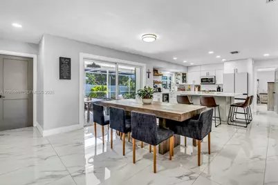 2130 NW 106th Ave, Pembroke Pines, FL 33026 - Photo 9