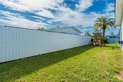 2130 NW 106th Ave, Pembroke Pines, FL 33026 - Photo 39