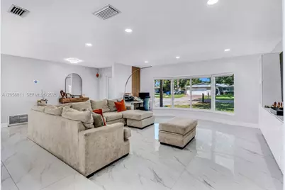 2130 NW 106th Ave, Pembroke Pines, FL 33026 - Photo 5