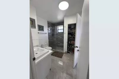 961 E 9th St, Hialeah, FL 33010 - Photo 41