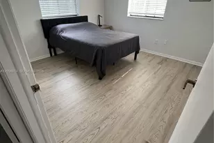 961 E 9th St, Hialeah, FL 33010 - Photo 5