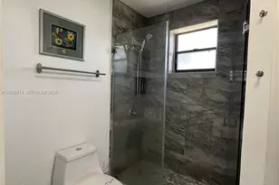 961 E 9th St, Hialeah, FL 33010 - Photo 9
