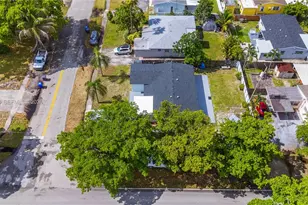840 N 70th Way, Hollywood, FL 33024 - Photo 43