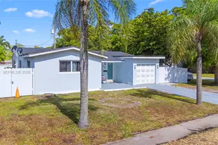840 N 70th Way, Hollywood, FL 33024 - Photo 5